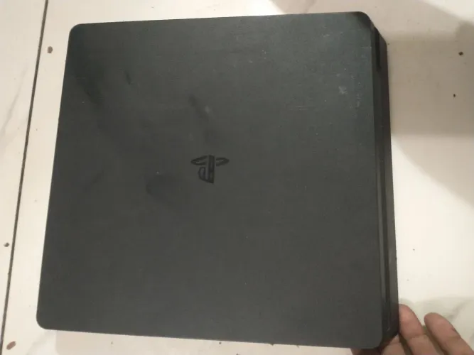Ps4 console com 8 jogos