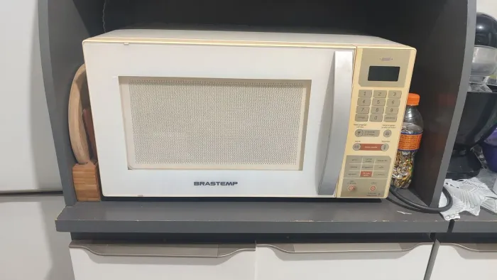 Vendo microondas Brastemp de 30 L 