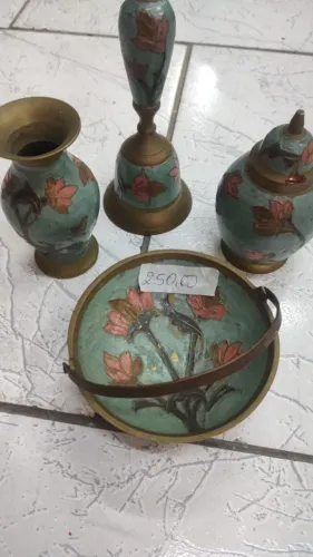 Conjunto Decorativo em Bronze, antiguidade