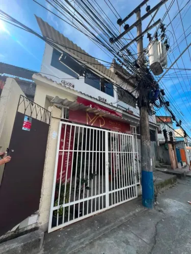 Loja com um apartamento de 1 quarto -Mesquita/RJ