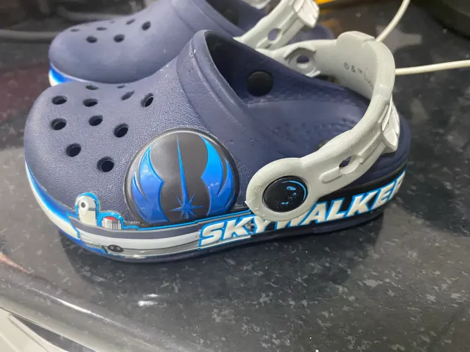 Sapato Crocs infantil 