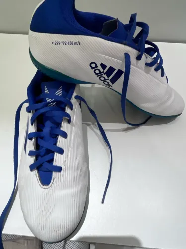 Chuteira futsal 