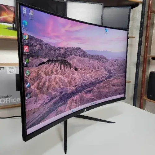 Monitor Gamer SuperFrame Precision Ultra Curvo 31,5 Polegadas