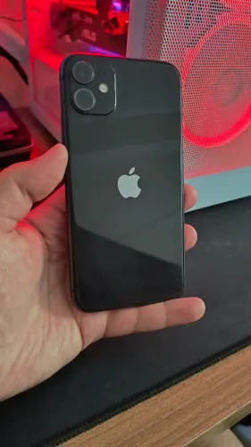 iPhone 11 64GB Preto