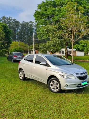 Chevrolet Onix Hatch LT 1.0 8V Flex Power Mec. 4P 2016