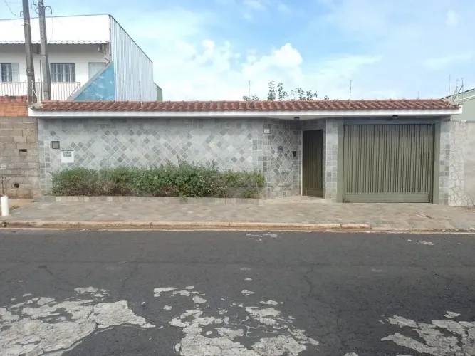Casa padrão 175,00, m² Bairro Candio Portinari, Zona Leste de Ribeirão Preto/SP.