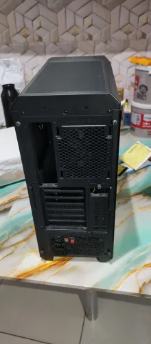 Gabinete PC com fonte