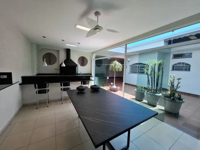 Casa para Venda em Mogi das Cruzes, Vila Industrial, 3 dormitórios, 1 suíte, 2 banheiros,
