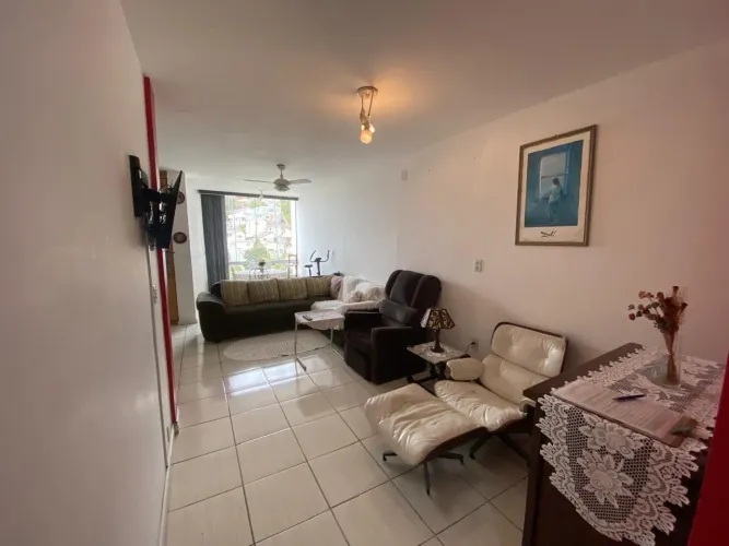 Excelente apartamento de 3 dormitórios para locação no bairro Carvoeira!