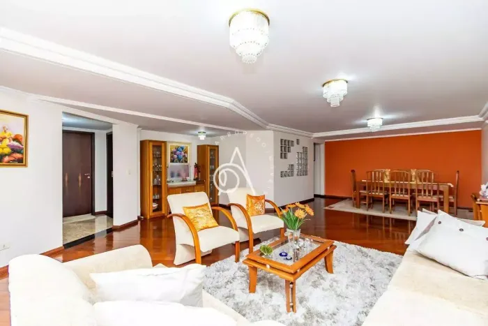 Sobrado de Luxo Água Verde 4 quartos