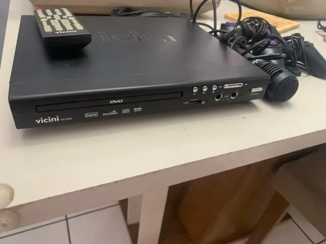 Venda-se DVD vicini game e karaokê
