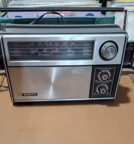 Vendo Radio sanyo RP-8351