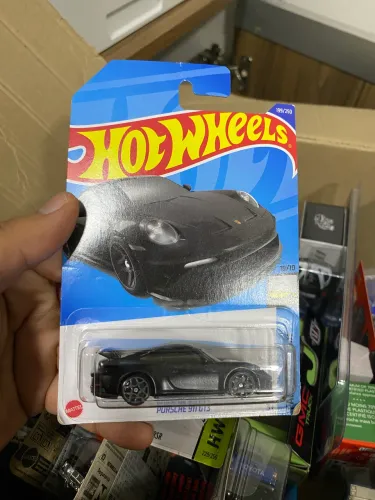 Porsche 911 preto fosco.