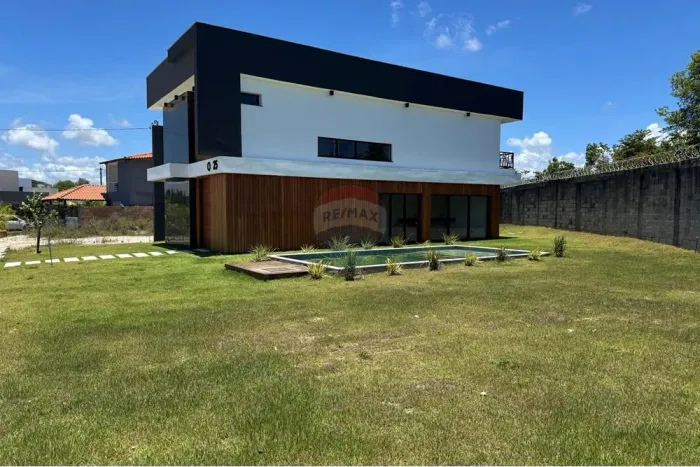 Casa com 4 quartos e piscina no Residencial Gaudi em Porto Seguro na Bahia