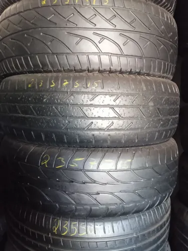 Vendo pneu 235/75/15 usado