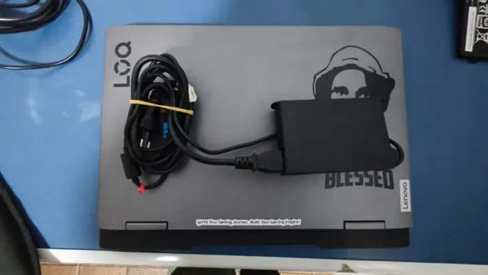 Notebook LOQ (Defeito)