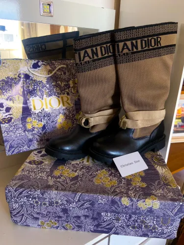 BOTA D-Major Dior - Pouco Usada - Tamanho 37