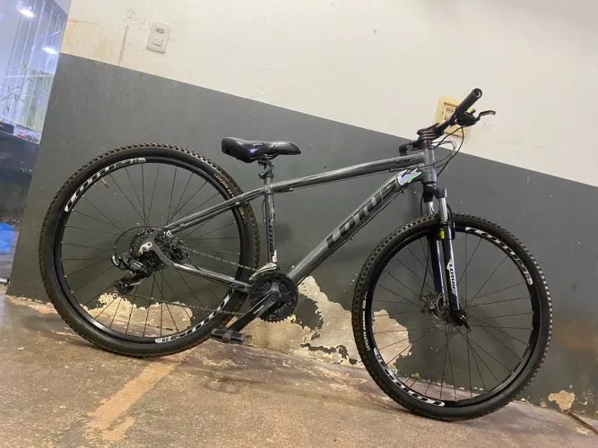 Bicicleta lotus aro 29