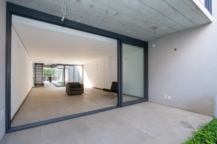 Casa para venda em Vila Madalena com 3 quartos, sendo 3 suítes, 278m²