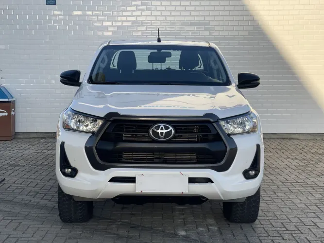 Toyota Hilux CD SR 4X4 2.8 TDI Diesel Aut. 2024