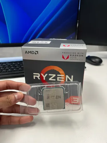 Ryzen 3 2200G com vídeo integrado + caixa (leia descrição)
