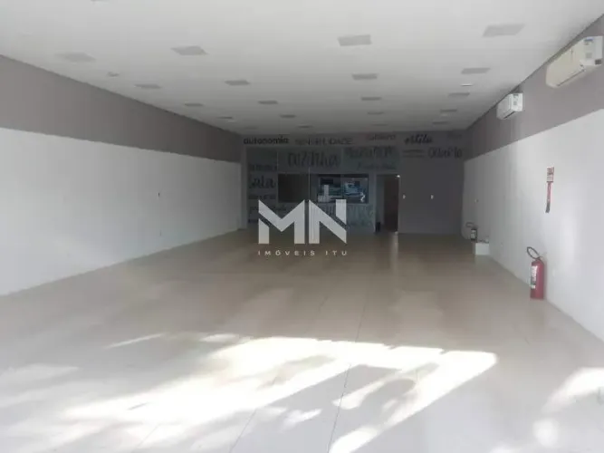 Amplo ponto comercial disponível para locação no bairro Liberdade, em Itu/SP