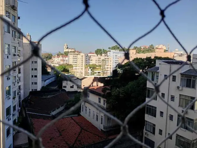 Apartamento : / Residencial / Glória