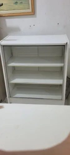 Balcão de MDF prateleira de vidro