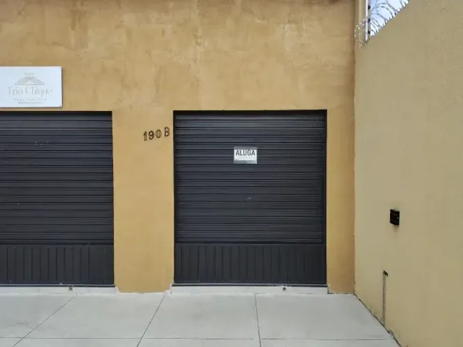 Alugo ponto comercial - Tipo Box (Ideal para pequenos comércios)