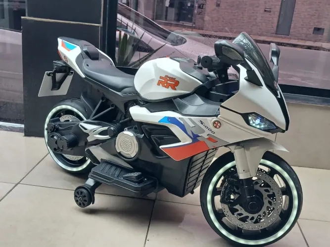 Moto elétrica infantil