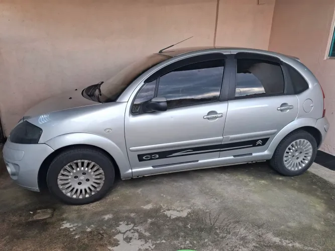 Citroen C3 GLX 1.4/ GLX Sonora 1.4 Flex 8V 5P 2011