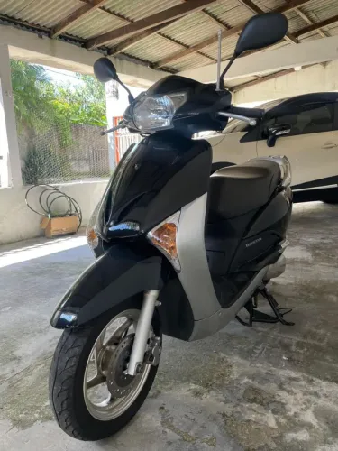 Honda Lead 110 CVT Automática