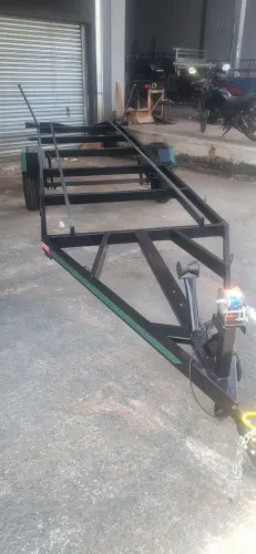 Carretinha pra canoa 5.50 ou 6.00