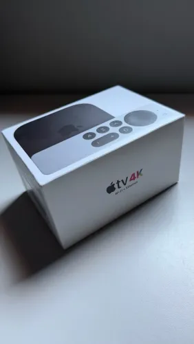 Apple TV 4K - Wi-Fi + Ethernet 128 GB - Na garantia