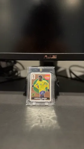 FIGURINHA LEGEND VINICIUS JUNIOR BRONZE 2026