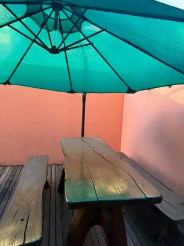 Mesa de madeira rústica