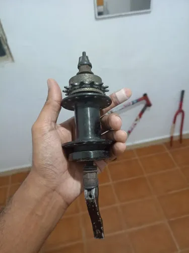 Cubo traseiro