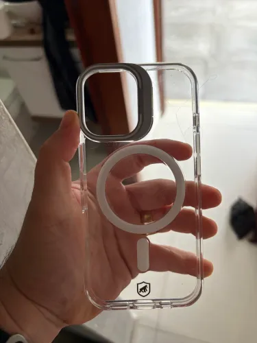 Cristal Armor Stand iPhone 17