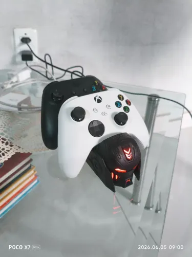 2 Controles do Xbox Séries S com Carregador