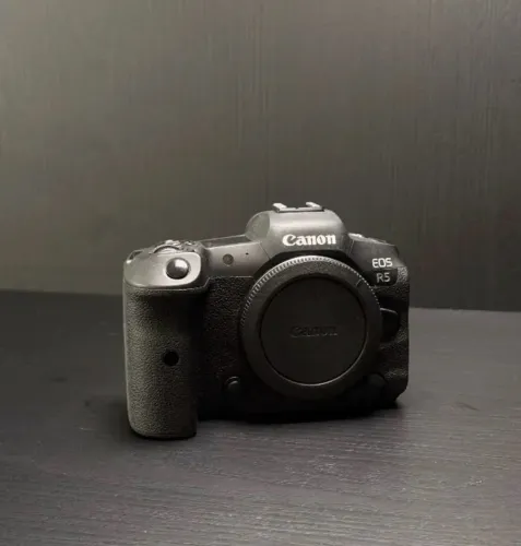 Canon EOS R5 Mirrorless - semi nova!!! Pra vender logo