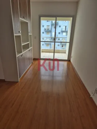 Apartamento para locação na Aclimação, São Paulo-SP: 2 quartos, 2 salas, 1 banheiro, 2 vag