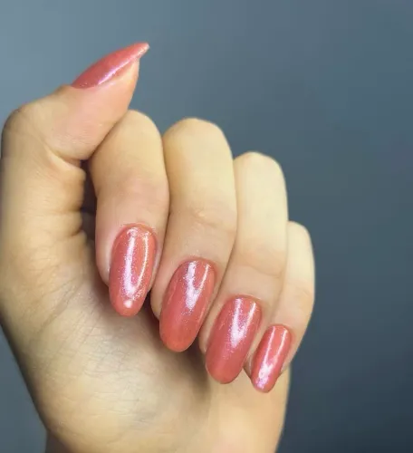 Procura-se CABELELEIRA E MANICURE