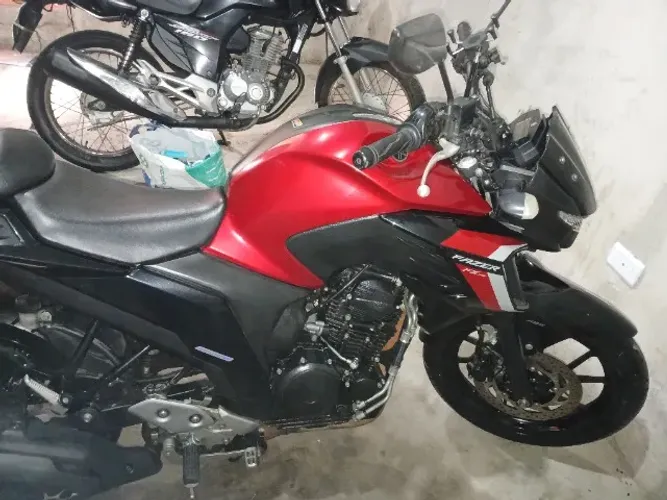 Vende moto FZ25