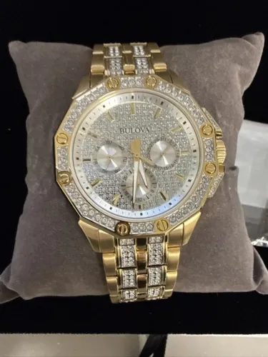 RARIDADE! Relógio Bulova Octava Cristal Gold Tone Quartz Colecionador Peça Arrojada