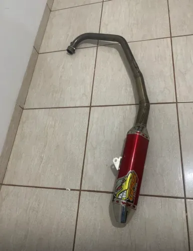 Vendo escape Grs Cb Twister vermelho 