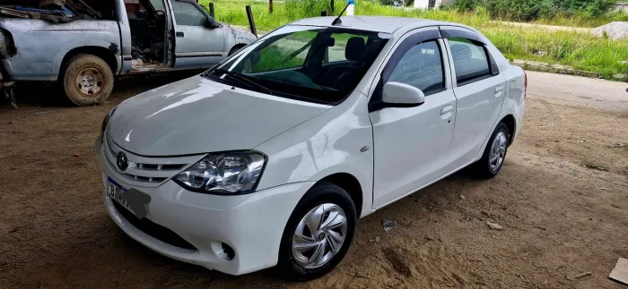 Toyota Etios X Sedan 1.5 Flex 16V 4P Mec. 2017