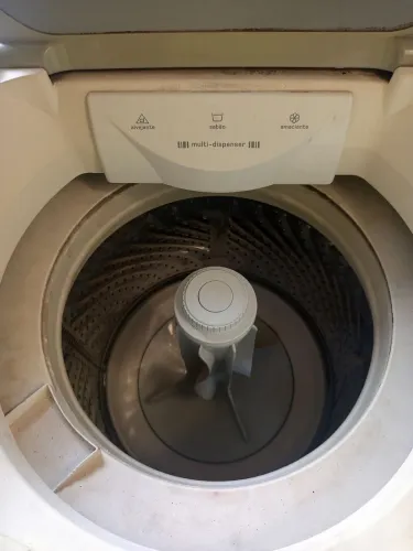Máquina de lavar com defeito
