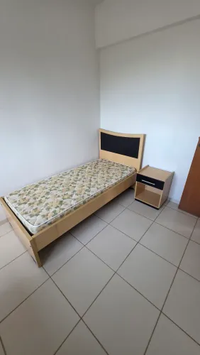 Cama + Colchão + Criado + Escrivaninha