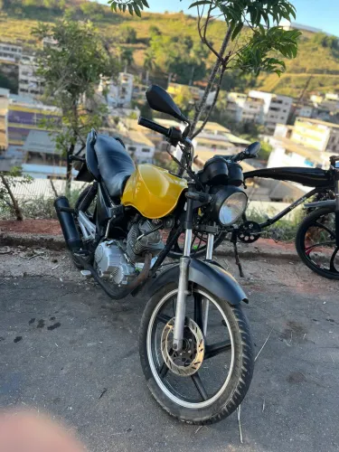 Vendo ou troco em outra moto