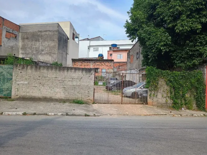 Vendo terreno Osasco Jd padroeira possuí 327 metros quadrados